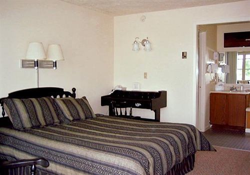 Continental Inn Чебойген Екстер'єр фото